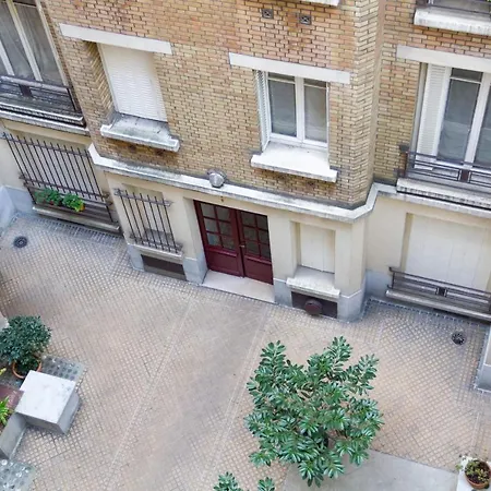 Cosy Studio Near Montmartre Pigalle Appartamento Parigi